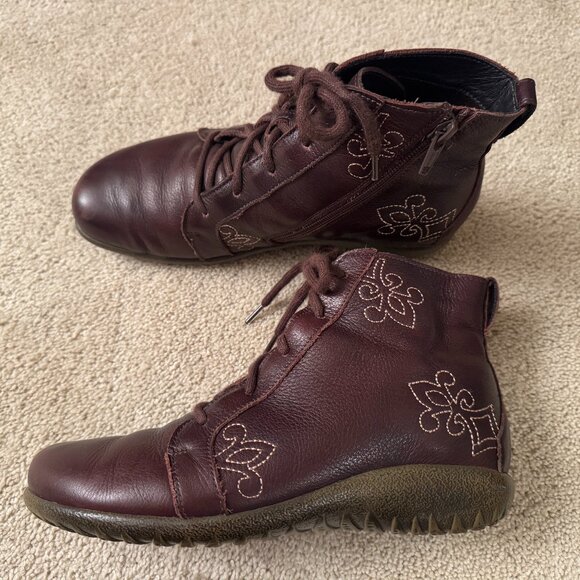 Naot Manga Lace-up Bootie in Brown with Embroidered Detail Womens 7 - Picture 1 of 7